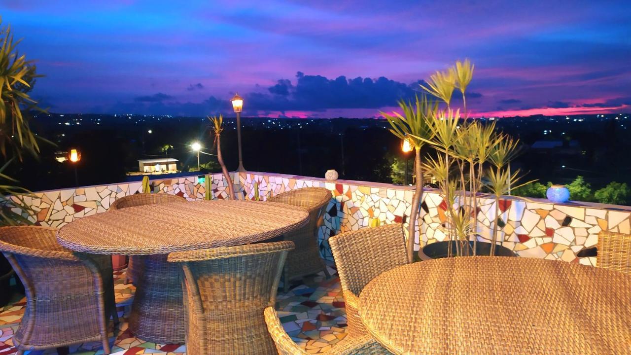 Hotel La Hasienda Kupang  Luaran gambar